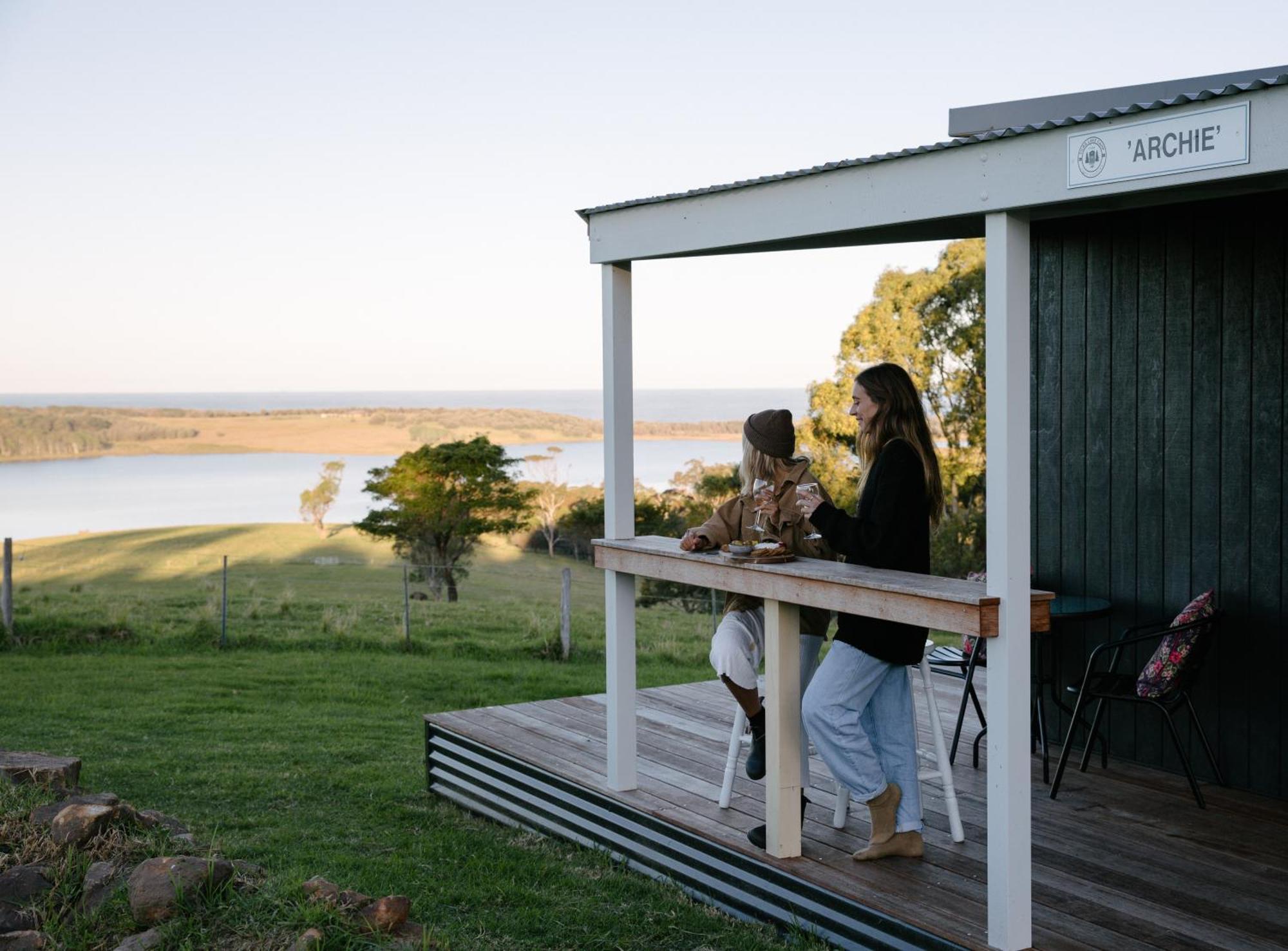 Hotel Tilba Lake House à Mystery Bay Extérieur photo